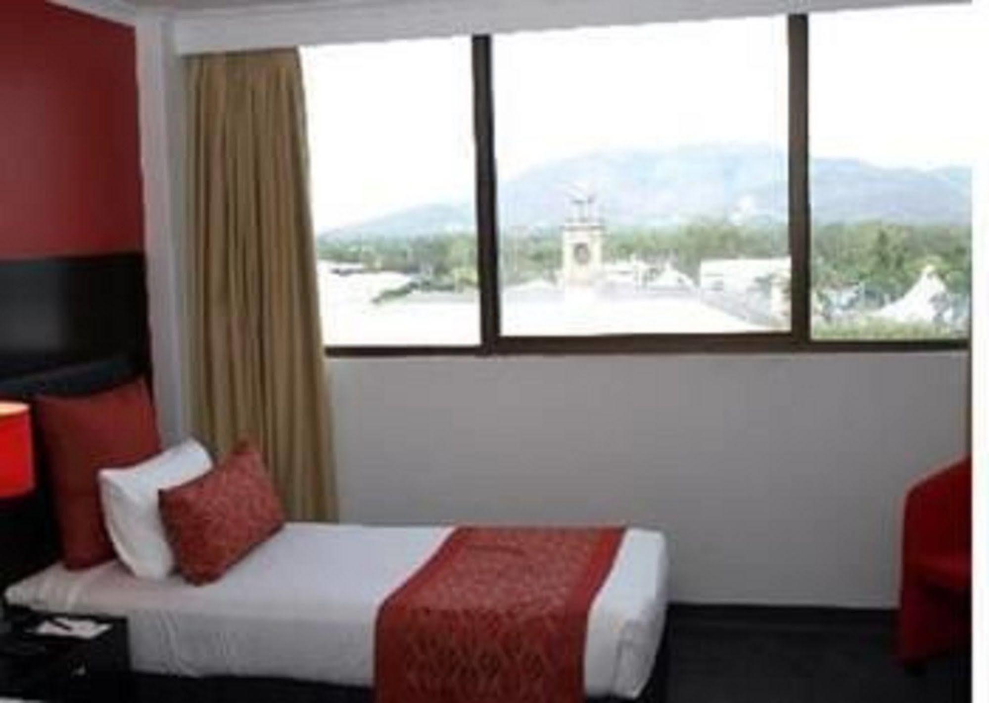 Leichhardt Hotel Rockhampton Ngoại thất bức ảnh