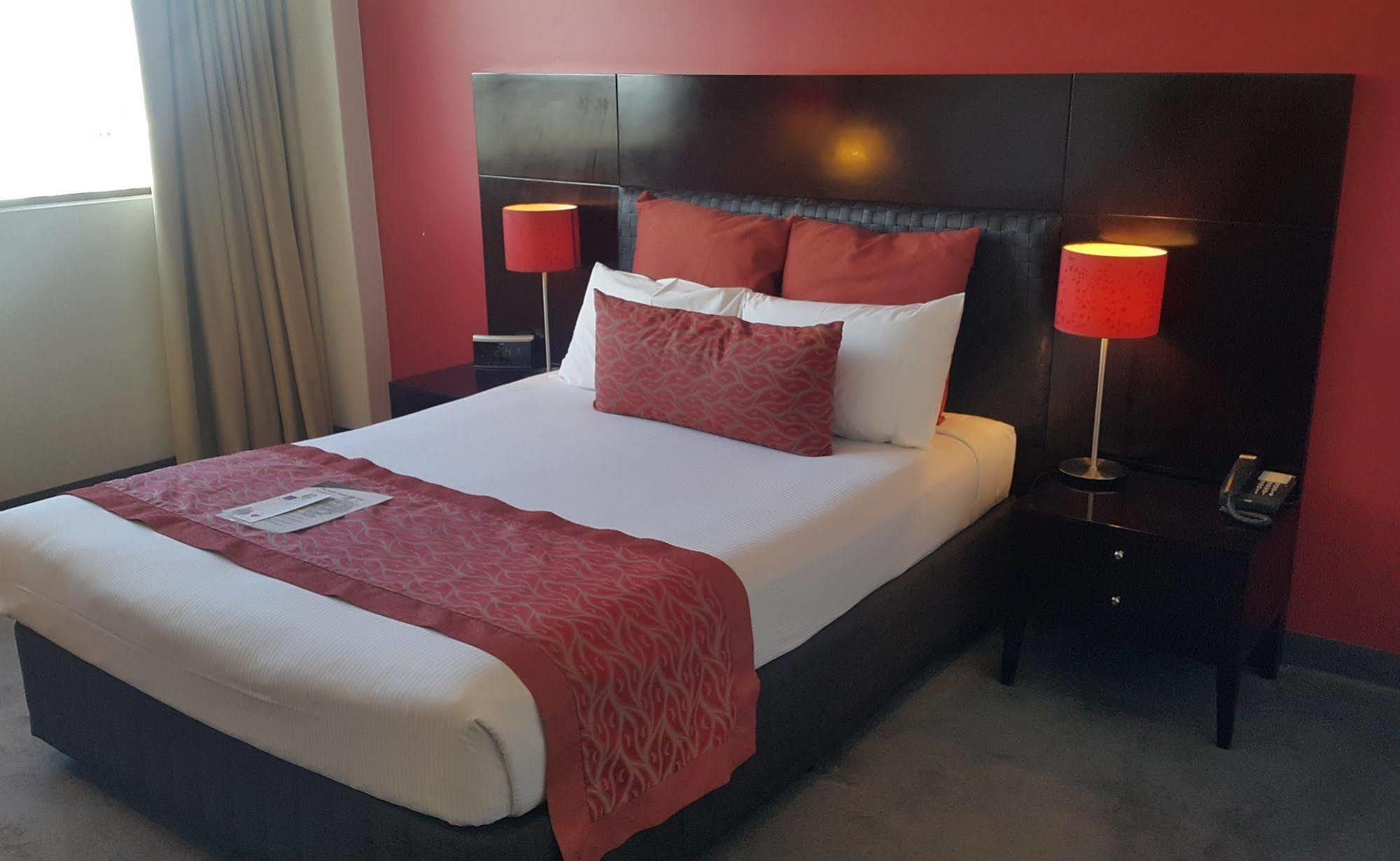 Leichhardt Hotel Rockhampton Ngoại thất bức ảnh